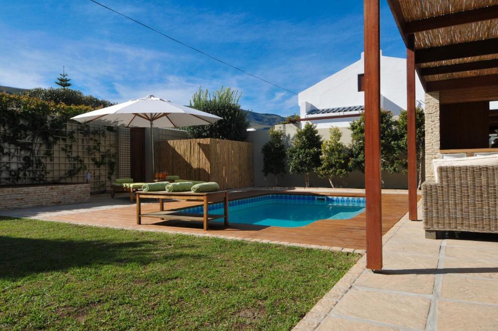 Bamboo Guest House Hermanus Exterior photo